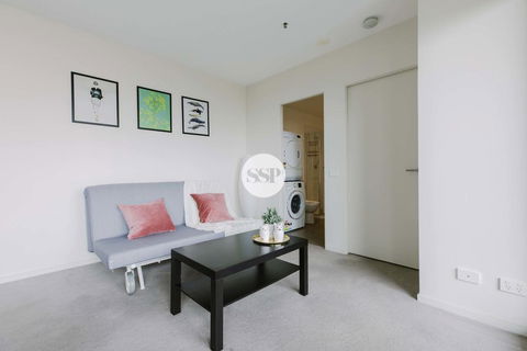 SSP - La Banque In The Heart Of CBD - Accommodation Gladstone 1