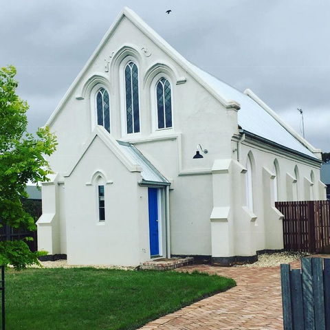St James Converted Church - Accommodation Gladstone 3