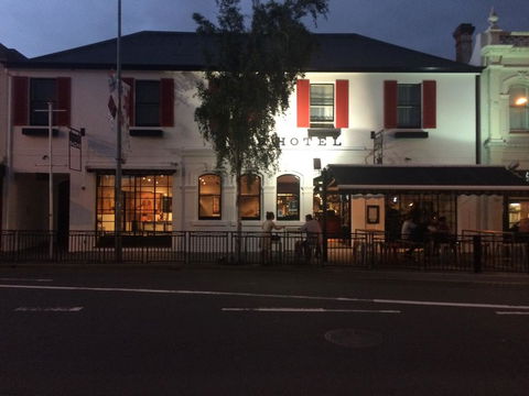 Star Bar Cafe & Hotel - Accommodation Gladstone 2