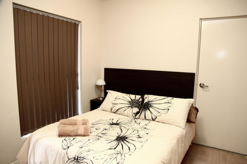 Station Hotel Motel Kurri - Accommodation Gladstone 1