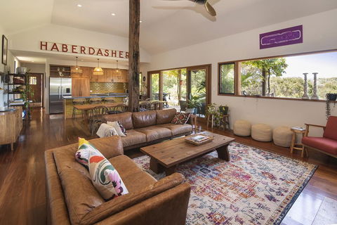 Stella - Accommodation Gladstone 1