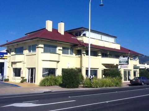 Stella's Dromana Hotel - Accommodation Gladstone 0