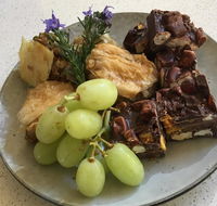Stephanies Country Cottages - Accommodation Gladstone