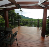 Stonewood Views - Accommodation Gladstone
