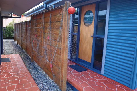 Strahan Bungalows - Accommodation Gladstone 3