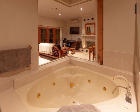 Strathearn Park Lodge - Accommodation Gladstone 2