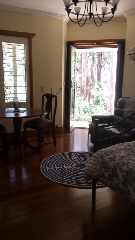 Stringybark Hills Retreat - Accommodation Gladstone 3