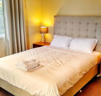 Stroll to the City Center in Minutes - Accommodation Gladstone