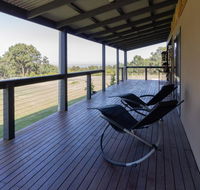 Studio 165 Hidden Gem on 50 acres with bay views - Accommodation Gladstone