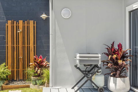 Studio Ocean Breeze @ Huskisson - Accommodation Gladstone 0