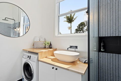 Studio Ocean Breeze @ Huskisson - Accommodation Gladstone 3