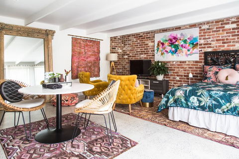 Studio36 - Accommodation Gladstone 1