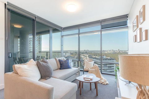 Stunning Apt Nearby ANZ Stadium Wt Free Parking - Accommodation Gladstone 0