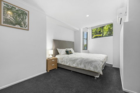 Stunning Beach Front Villa At Castaway Cove - Accommodation Gladstone 1