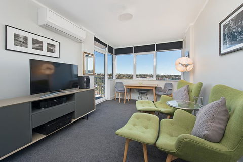 Stunning Ocean View Apartment !!! - Accommodation Gladstone 1