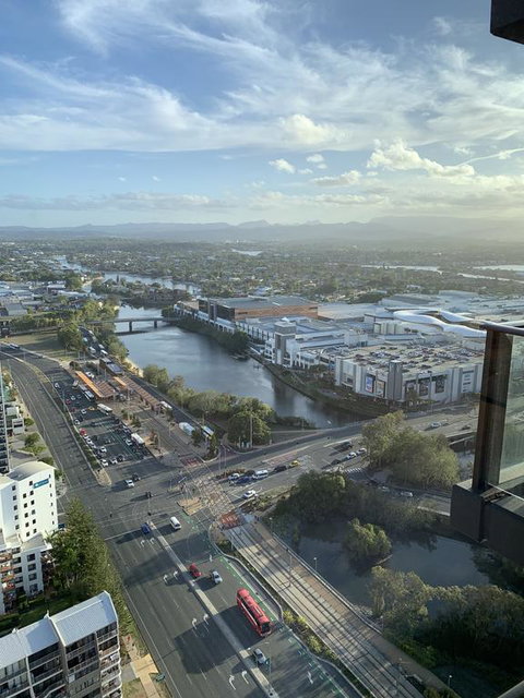 Stunning Oceanview 2BR Unit, Free Carpark & WIFI - Accommodation Gladstone 1