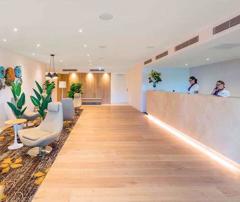 Stunning Oceanview 2BR Unit, Free Carpark & WIFI - Accommodation Gladstone 3