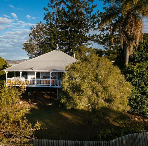 Stunning Queenslander - Accommodation Gladstone 0
