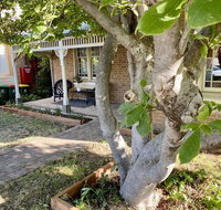 SUMMER HOUSE - CENTRAL LOCATION Near PARK - Accommodation Gladstone