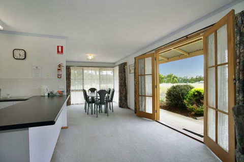 Summerfield Winery And Accommodation - Accommodation Gladstone 3