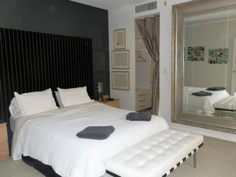 Sun, Sand, Sea And Salty Kisses Cottesloe Beach House - Accommodation Gladstone 2