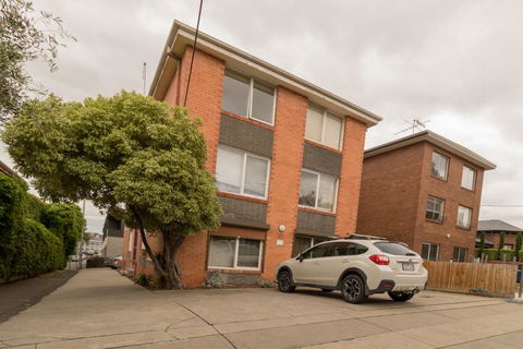 Sunny Great View Apartment Near Shopping Town - Accommodation Gladstone 1