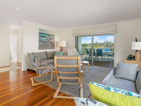 Sunrise At Smiths Beach - Accommodation Gladstone 1