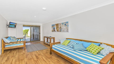Sunrise Reef - Unit 6 Lennox Head - Accommodation Gladstone 2