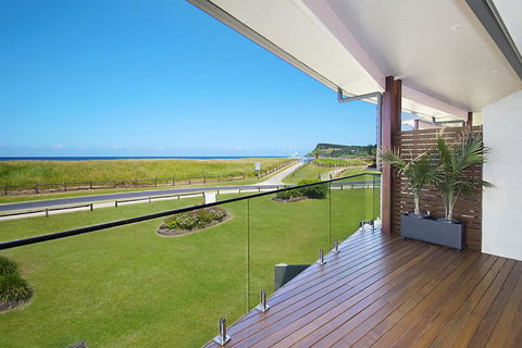 Sunrise Reef Unit 4 - Lennox Head - Accommodation Gladstone 0