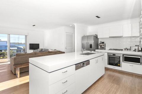 Sunseeker Drive 5 Bawley Point - Accommodation Gladstone 2