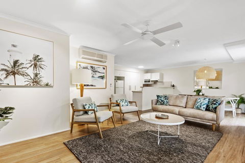 Sunset Cove Noosa - Accommodation Gladstone 0