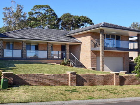 Sunset Over Neptune - Pet Friendly, 5 Min To Beach - Accommodation Gladstone 0