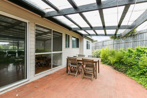 Sunset Strip 4 - Accommodation Gladstone 1