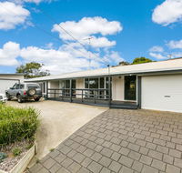 Sunset Strip 4 - Accommodation Gladstone
