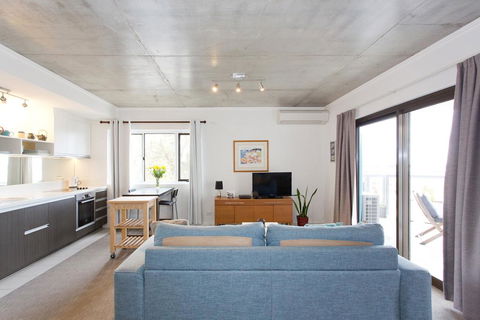 Sunsets By The Beach - Fremantle - Accommodation Gladstone 2