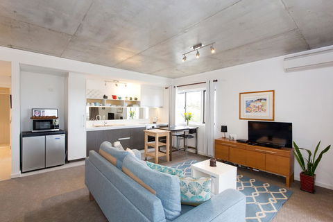Sunsets By The Beach - Fremantle - Accommodation Gladstone 1