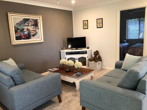 Sunshine Coast Tropical Getaway - Accommodation Gladstone 0