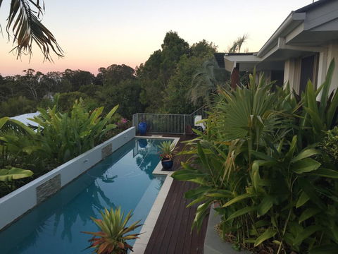 Sunshine Coast Tropical Getaway - Accommodation Gladstone 1