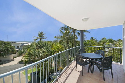 Sunshine Cove, Across The Road From The Beach - Accommodation Gladstone 0