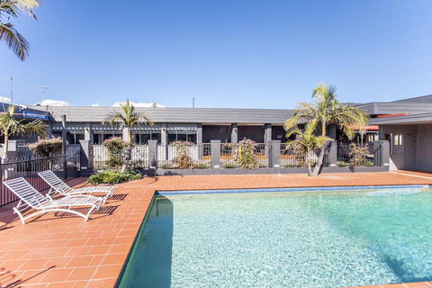 Sunshine Motor Inn - Accommodation Gladstone 0