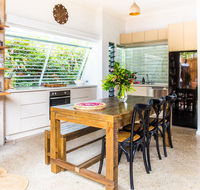 Sunworship Villas 3 and 4 - Accommodation Gladstone