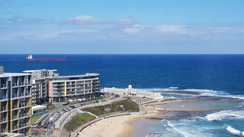 Supercar Fan's Dream - Track Side Apartment #1 - Accommodation Gladstone 0