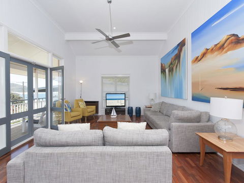 Surf Break - 10B Tuna (Upstairs) - Accommodation Gladstone 1