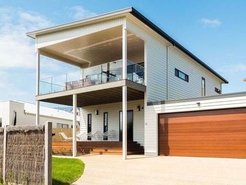 Surf Mist - Accommodation Gladstone 0