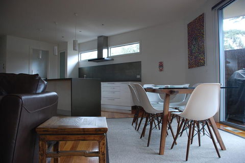 SURF Side SECRET INVERLOCH - Accommodation Gladstone 2