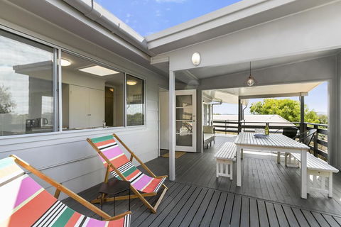 Surf's Up, Peregian Beach - Accommodation Gladstone 0