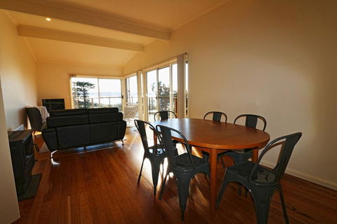 Surfside - Accommodation Gladstone 1