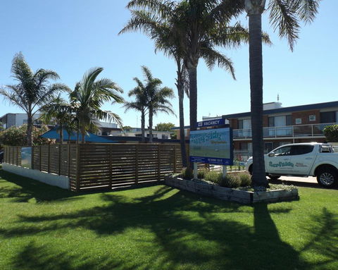 Surfside Merimbula Holiday Apartments - Accommodation Gladstone 1