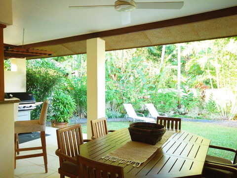 Surya Beachfront Villa No.1 - Accommodation Gladstone 0
