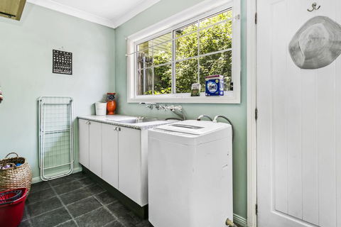Swanbrook - Accommodation Gladstone 2